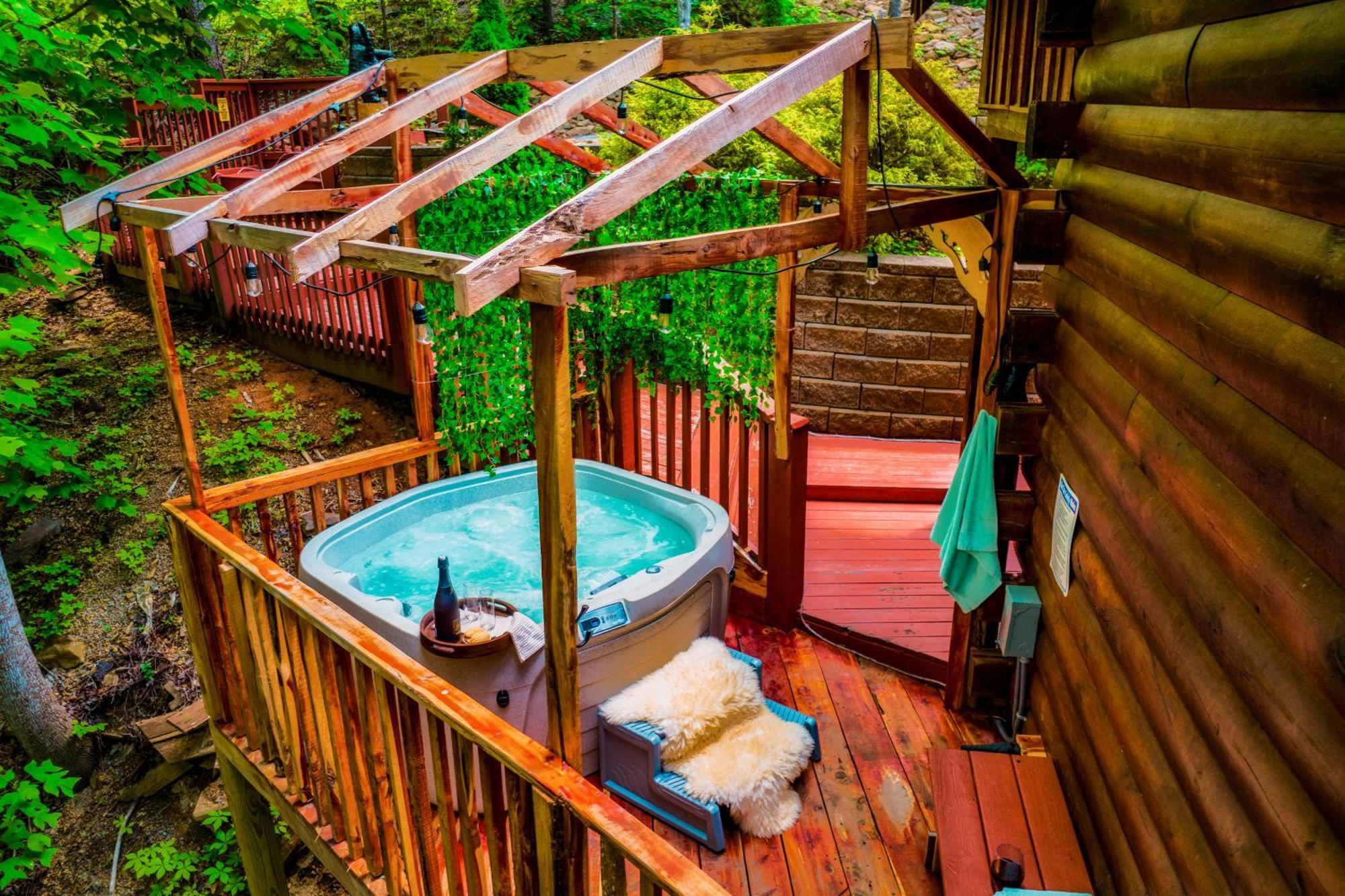Cabin In A Gated Resort With Seasonal Resort Pool Pigeon Forge Exterior foto